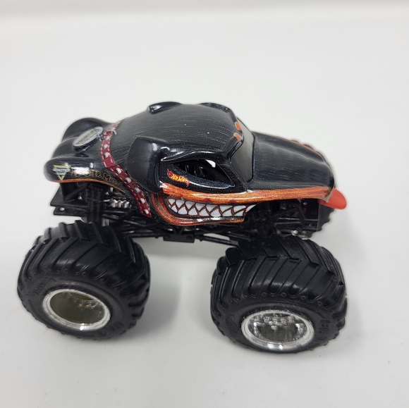 Bundle of 5 Hot Wheels Monster Jam Monster Trucks 1:64 lot#2 - Picture 6 of 10